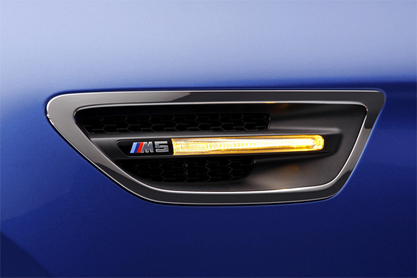 Name:  bmwm5-3.jpg
Views: 124363
Size:  113.8 KB