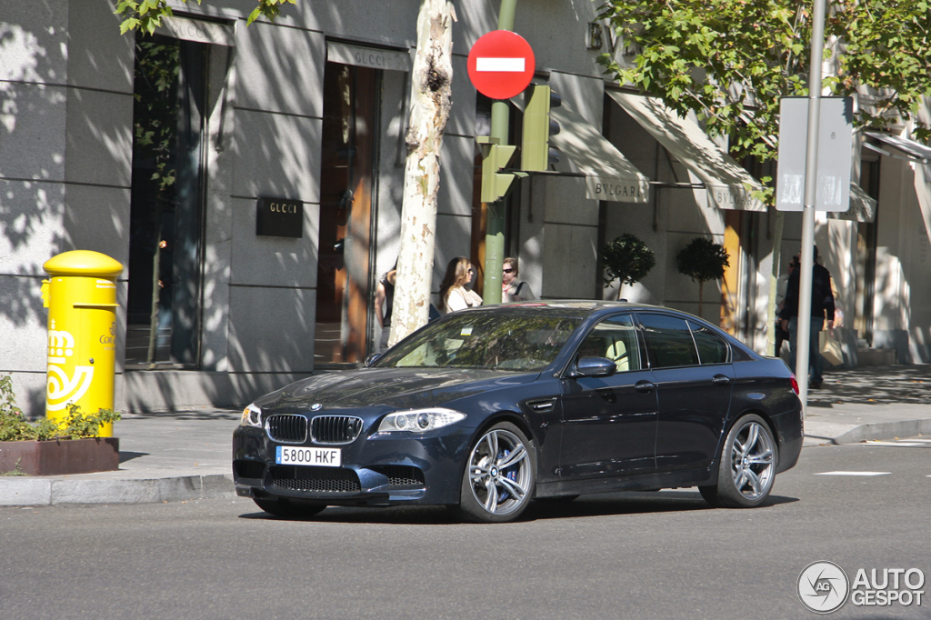 Name:  imperial-blue-f10m5-3.jpg
Views: 13702
Size:  446.7 KB