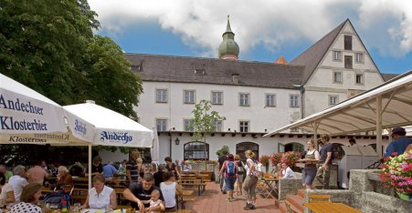 Name:  Kloster Andrechs  10_by_andechs_kloster_biergarten_roland_rossner_3_452x.jpg
Views: 13859
Size:  33.9 KB