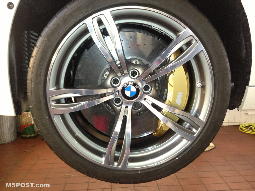 Name:  f10m5-ceramicbrakes1.jpg
Views: 29075
Size:  256.4 KB