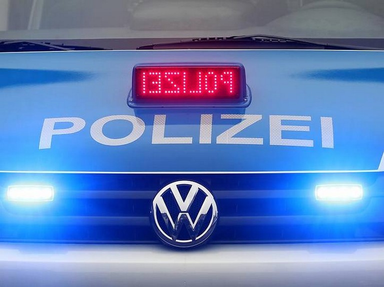 Name:  polizei blaulicht.jpg
Views: 7010
Size:  72.7 KB