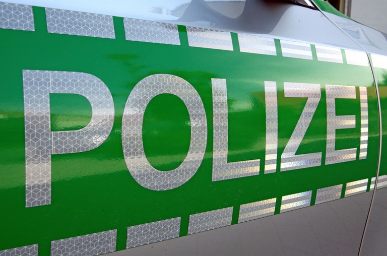 Name:  Polizei_jj.jpg
Views: 6720
Size:  93.2 KB