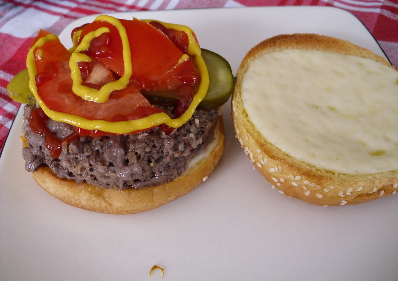 Name:  Burger..JPG
Views: 433
Size:  715.3 KB