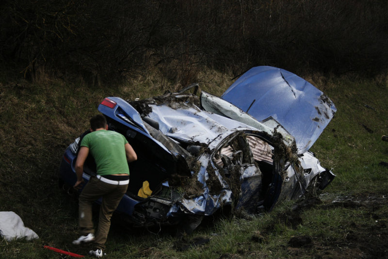 Name:  m5accident4.jpg
Views: 197509
Size:  103.5 KB