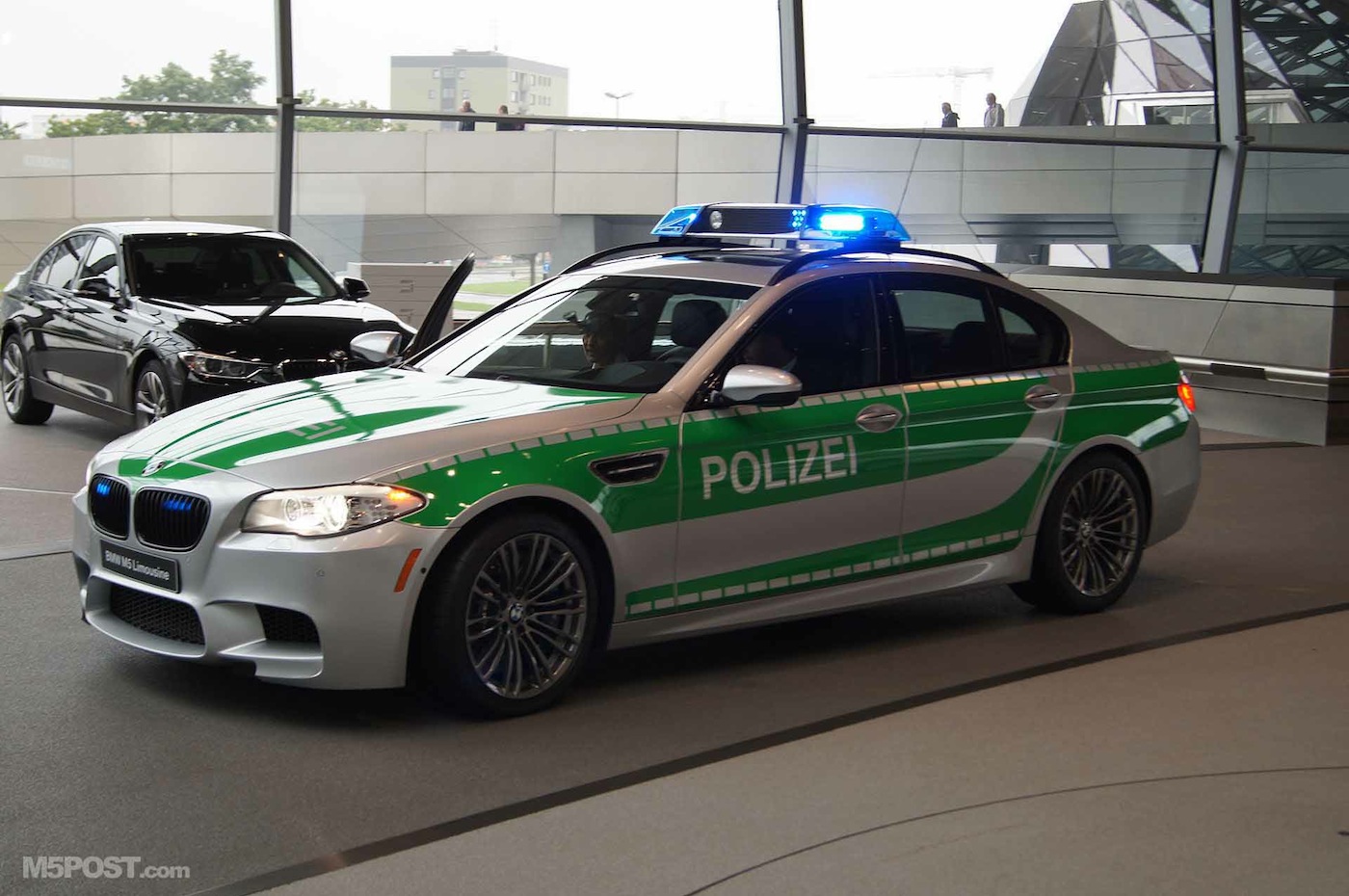 Зеленая полицейская машина. BMW m5 Polizei. BMW 5 Polizei. BMW m3 Polizei. BMW 535i Polizei.